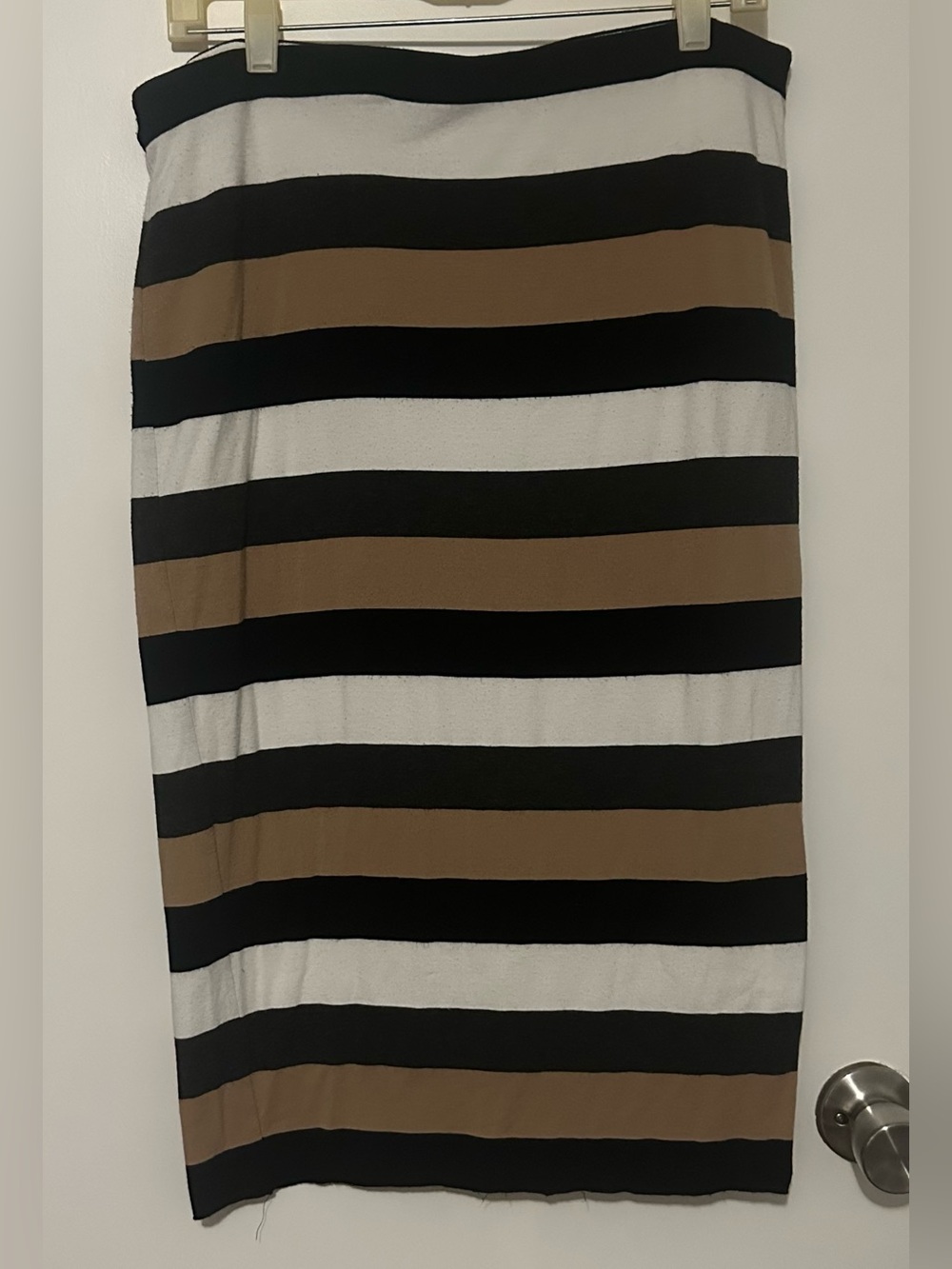 Vince Camuto Women's L Striped Knit Pencil Knee-Length Pull-On Skirt Black